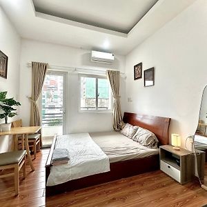 Studio Lit King-Size